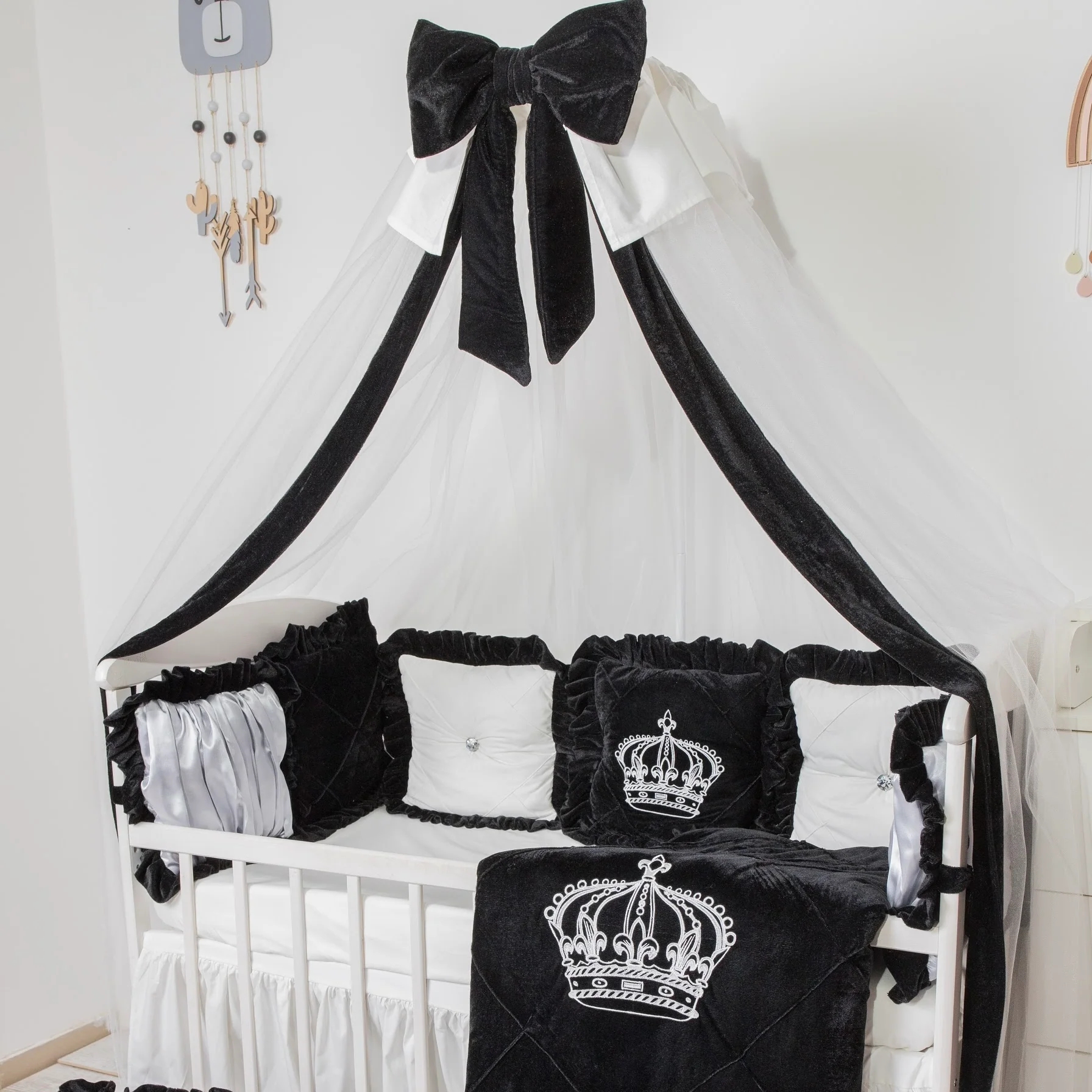 Luxury Black & White Baby Crib Bedding Set – Crown - Image 5