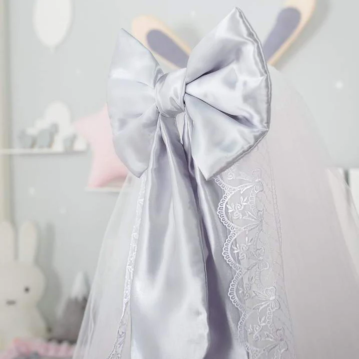 Luxury Personalized Round Baby Bassinet Bedding Set with Lace Canopy - Image 3
